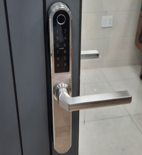 Khóa cửa Xingfa 6in1 Viro-Smartlock VR-S31B (Bạc)